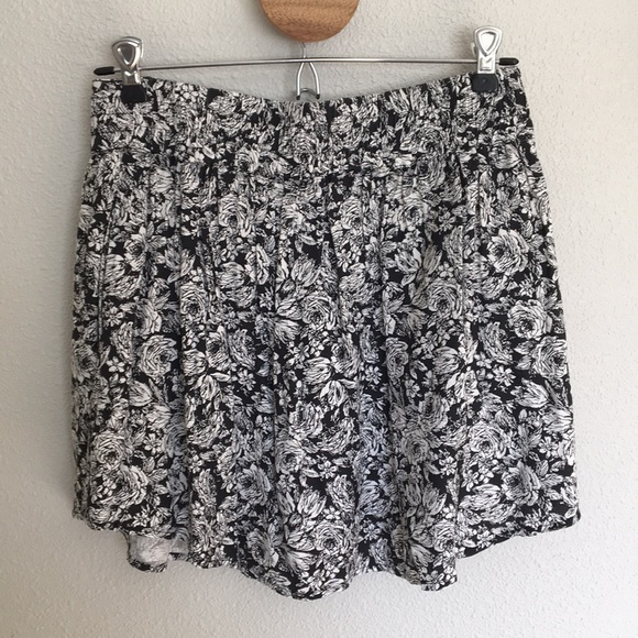 Floral Print Skirt with Pockets - Picture 3 of 6